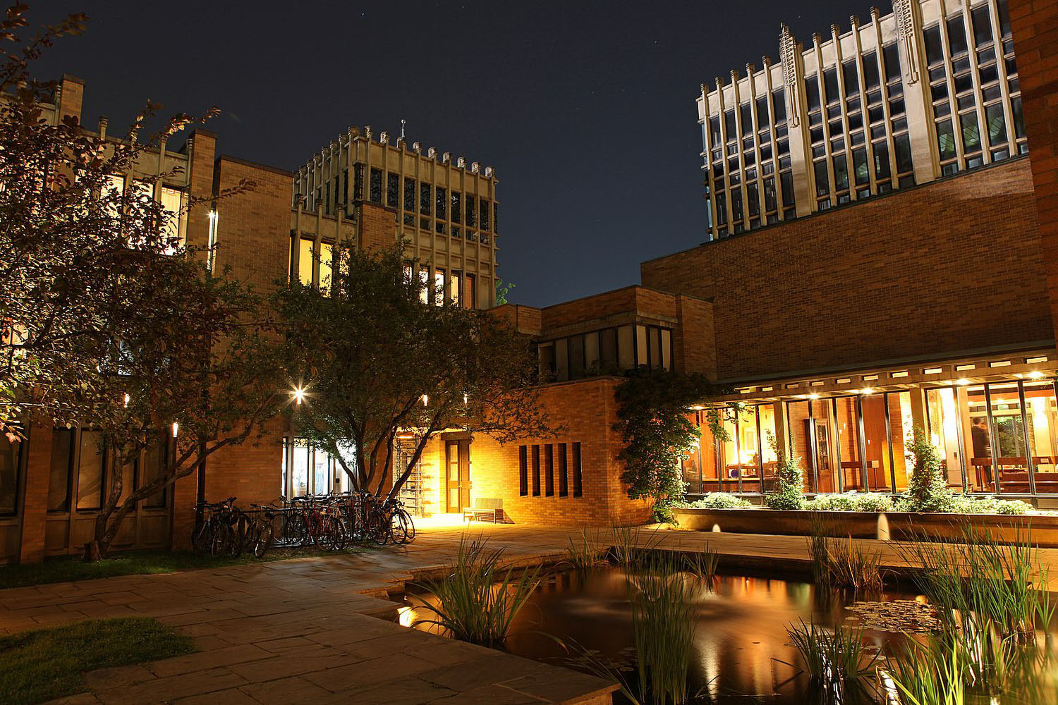 Massey College - AREA