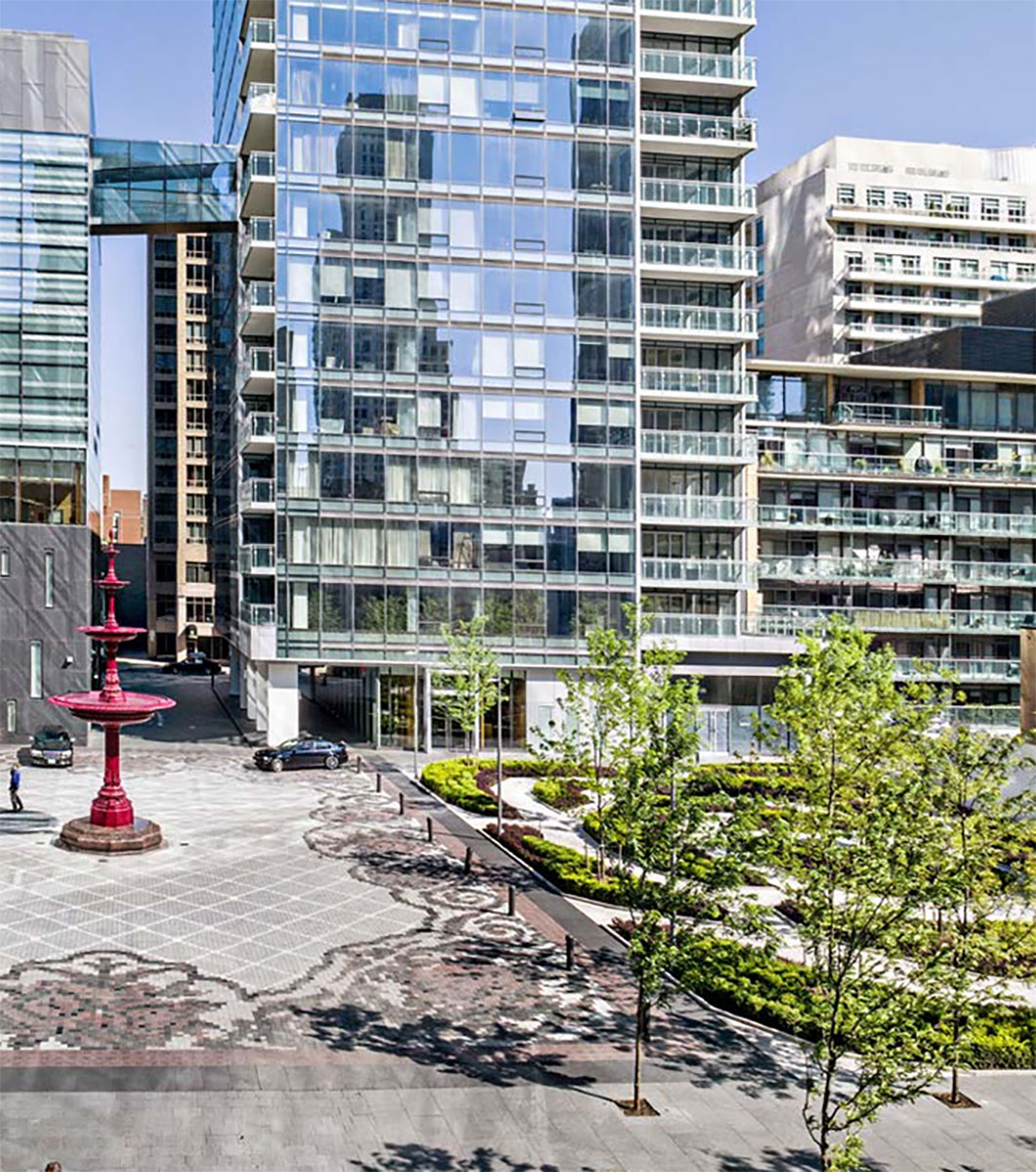 Four Seasons Hotel and Residences - Carte canadienne des édifices et ...
