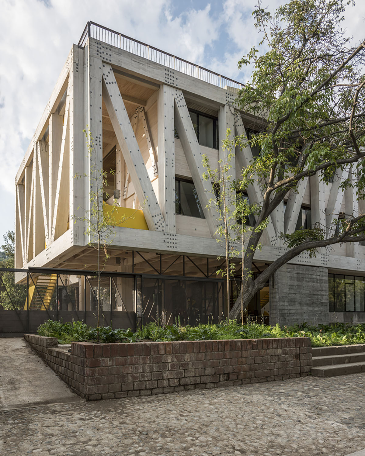 Uc Design Build UC Architecture School Building - Carte canadienne des édifices et des ...